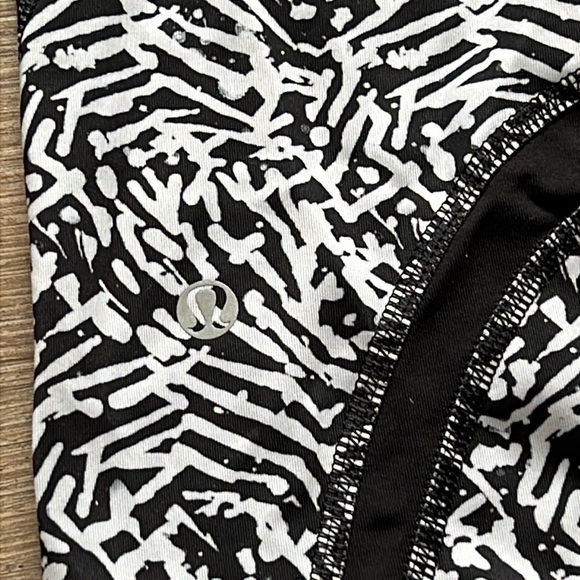 Lululemon Run Inspire Crop II Luxtreme Workout Yoga Leggings Activewear size 8 - Picture 7 of 9